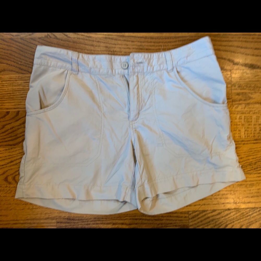 Columbia short